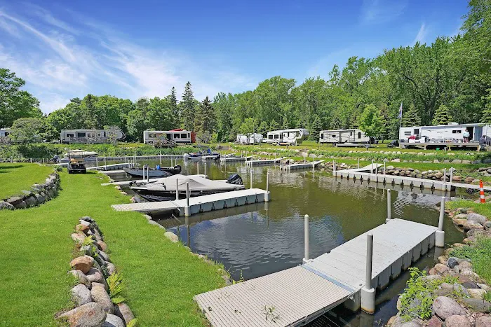 Doc's Harbor RV Picture 2