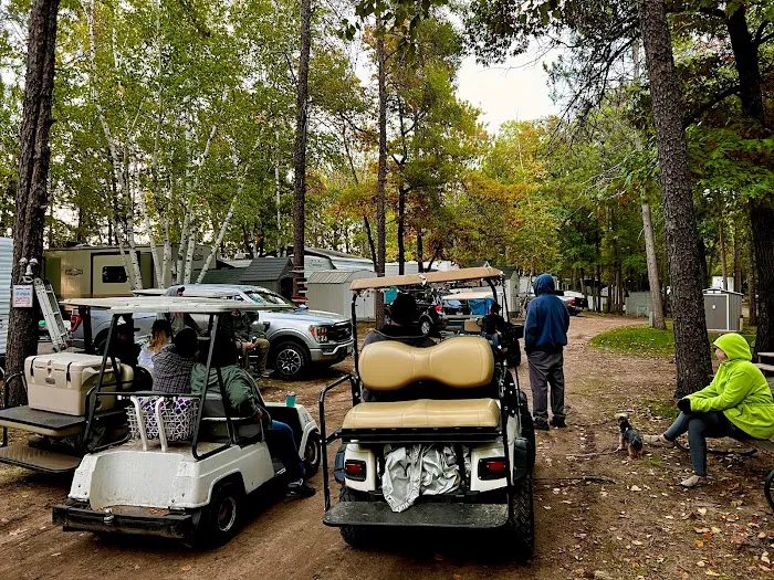 Rager's Acres Seasonal RV Park Picture 3