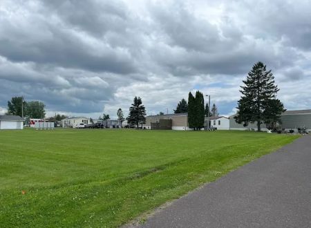 Homecroft Mobile Home Community