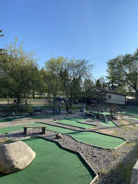 Heartland Trailside (RV Park, Mini Golf, Ice Cream) Picture 6