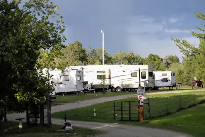 Heartland Trailside (RV Park, Mini Golf, Ice Cream) Picture 2
