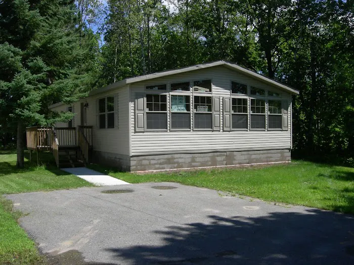 Paradise Park Neighborhood Picture 4