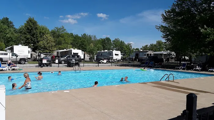 Paradise Acres Campgrounds and Marina Picture 5