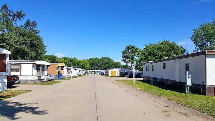 Audubon Mobile Home Park Picture 4