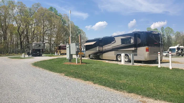 Salem Breeze RV Park Picture 5