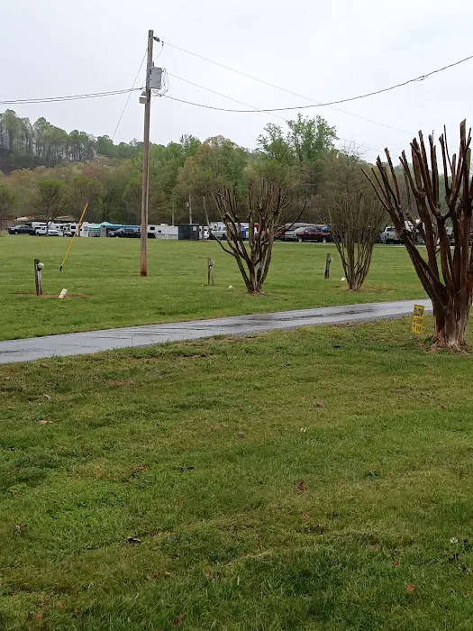 Love Valley Campground Picture 9