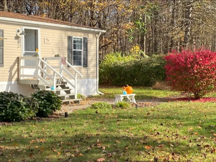 Melody Lakes Manufactured Home Community Picture 8