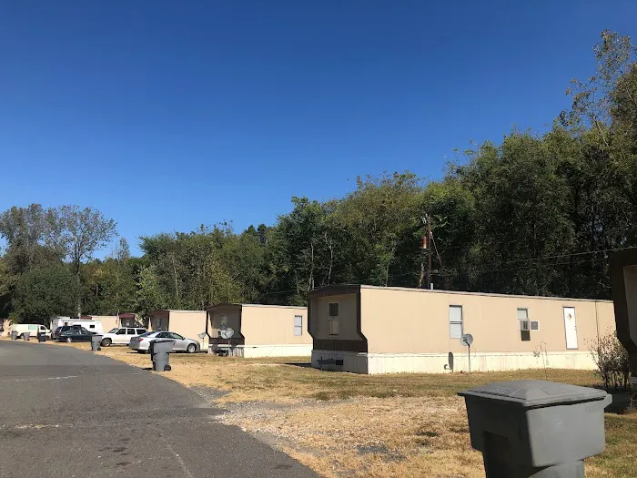 Arrowood Mobile Home Park Picture 6