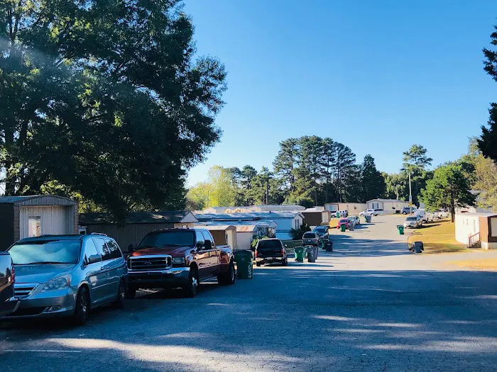 Queen's Grant Mobile Home Park Picture 1