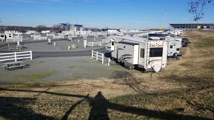 Camping World Racing Resort Picture 9