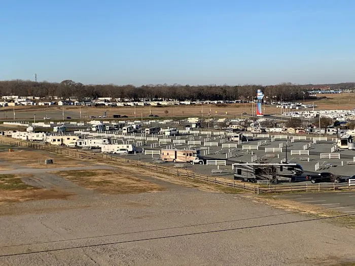 Camping World Racing Resort Picture 10