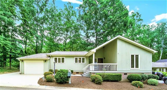 Lake Wylie Mobile Home Community Picture 1