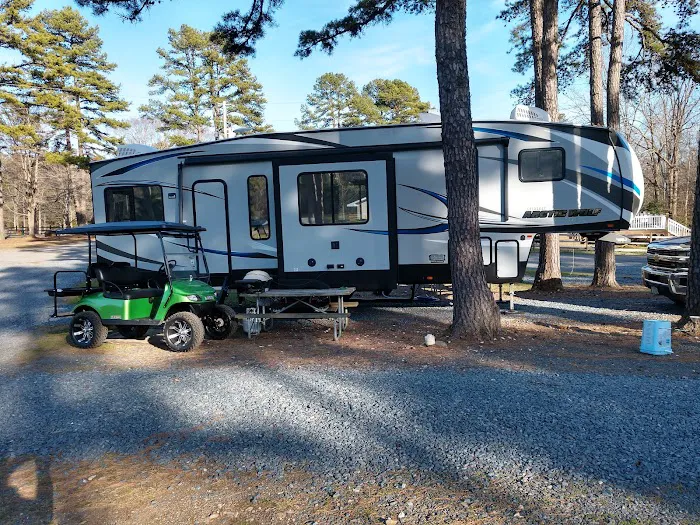 Zooland Family Campground Picture 9