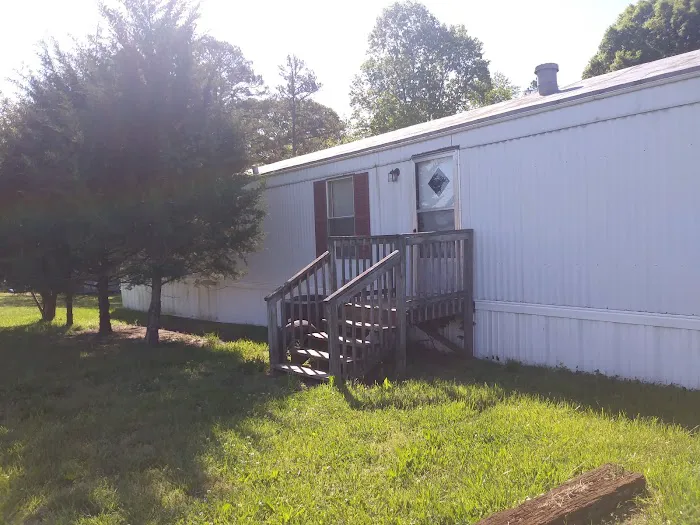 Chuck's Mobile Home Park Picture 2