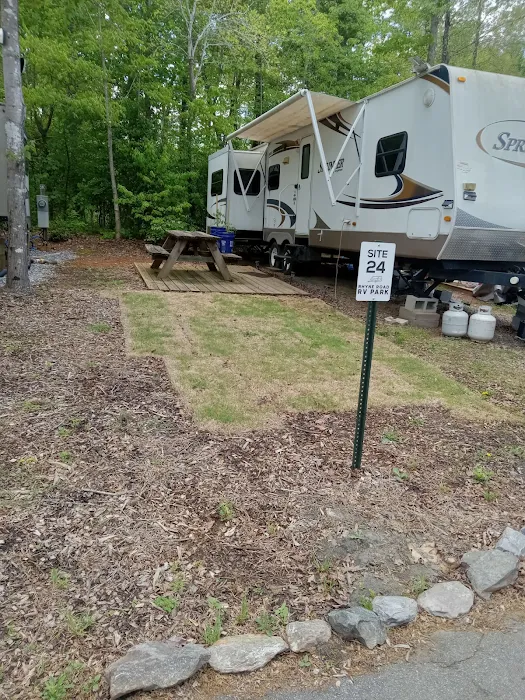 Rhyne Road RV Park Picture 9