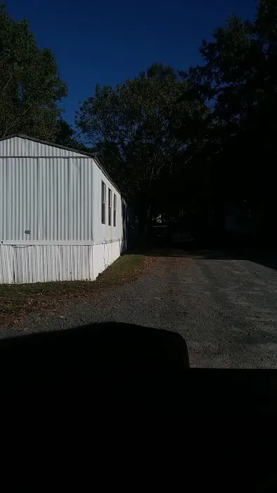 Wingate Estates Mobile Home Park Picture 1