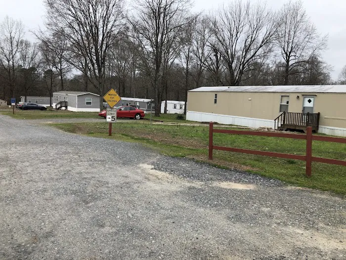 Duncan Mobile Home Park Picture 2