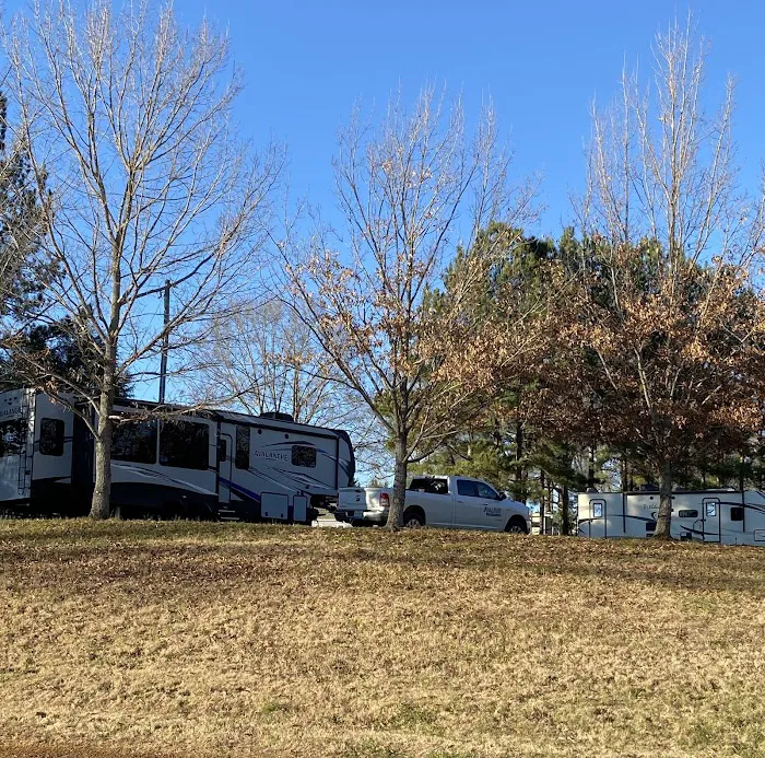 B & D RV Park Picture 10