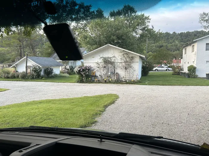 Valley Breeze RV Campground Picture 10