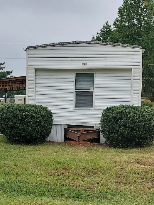 J & J Mobile Home Park Picture 1