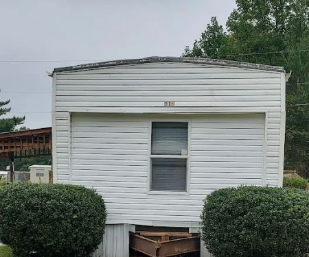 J & J Mobile Home Park