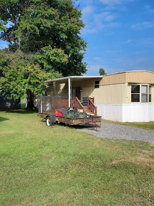 J & J Mobile Home Park Picture 7