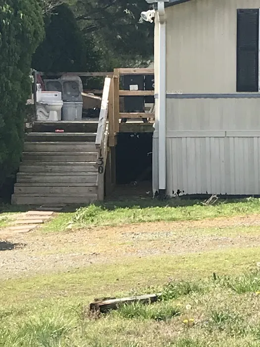 J & J Mobile Home Park Picture 2
