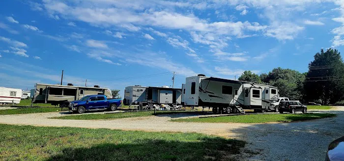 Dry Ridge RV Park Picture 4