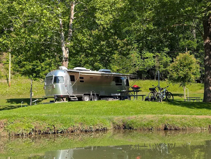 East Lynn Lake Campgrounds Picture 7