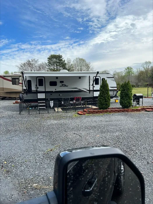 Cherokee RV Park Picture 2