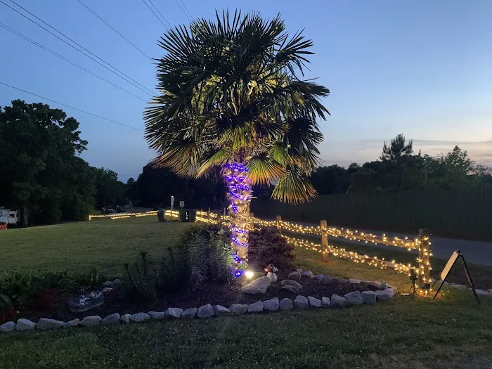 Cherokee RV Park Picture 7