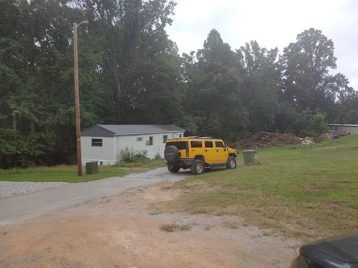 AAA Mobile Home Park Picture 3