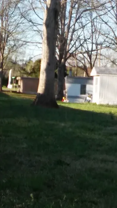 Hickory Ridge Mobile Home Park Picture 6
