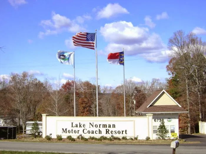 Lake Norman Motor Coach Resort Picture 7
