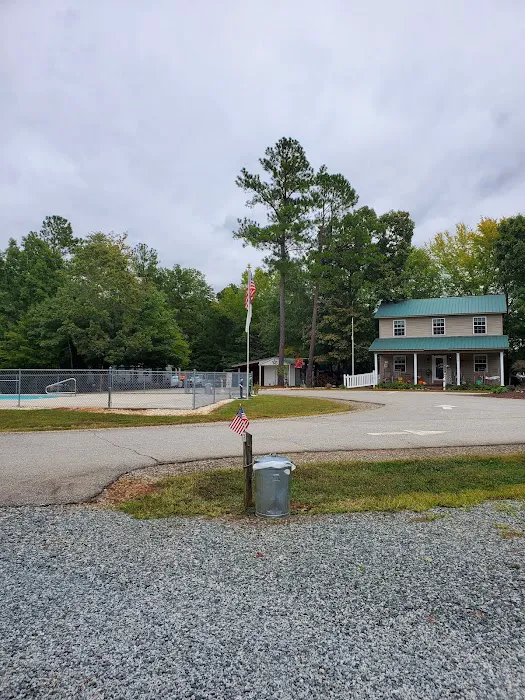 Cross Winds Family Campground Picture 1