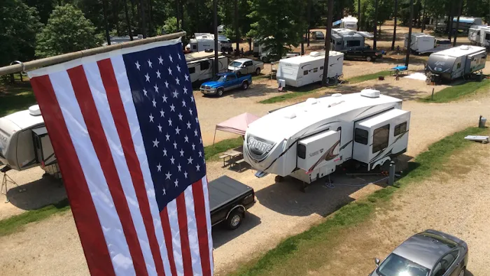 Cross Winds Family Campground Picture 10