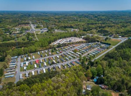 Thunderbird MHC | Hickory Mobile Home Park