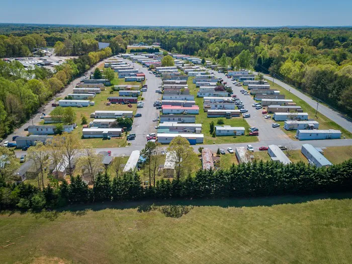 Thunderbird MHC | Hickory Mobile Home Park Picture 2