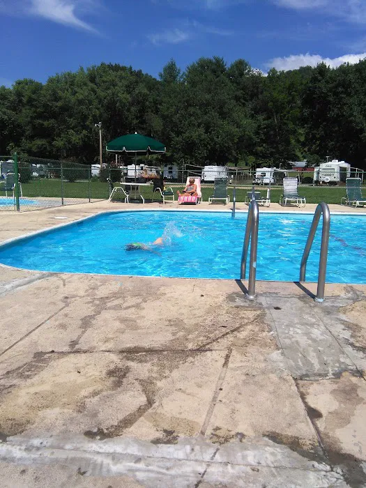 Riverside Campground Picture 9