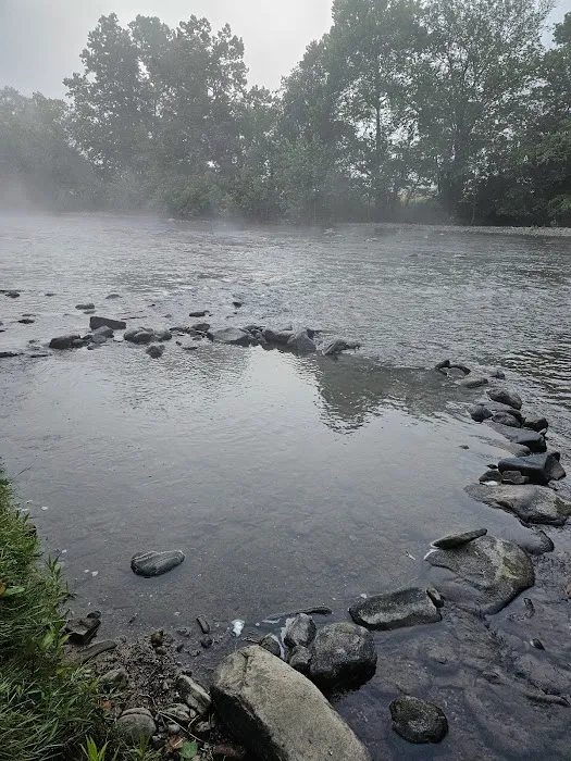 Riverside Campground Picture 3