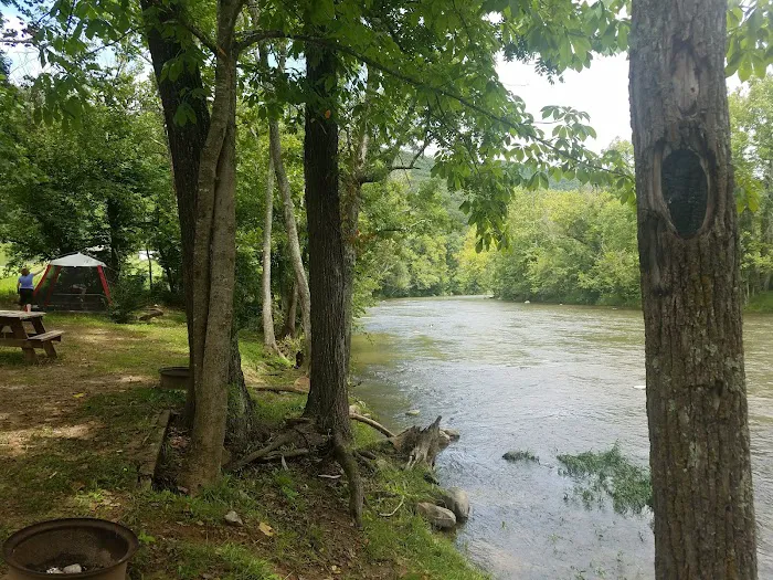 Riverside Campground Picture 10