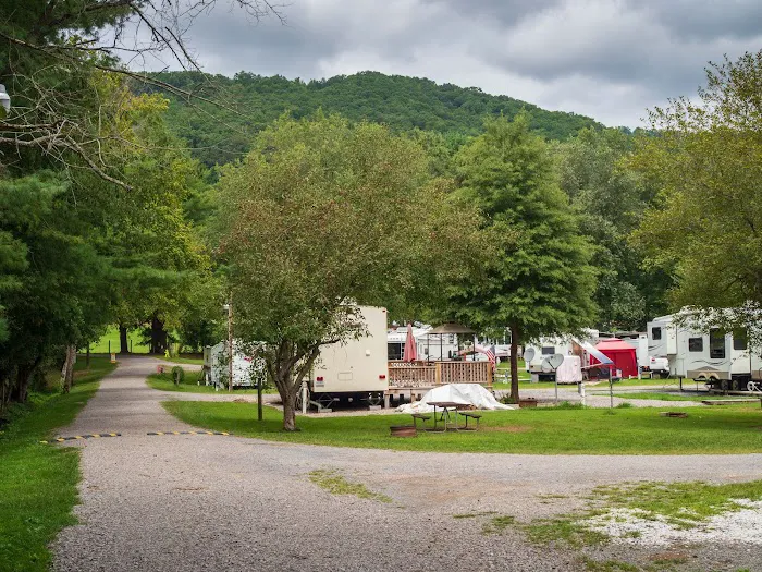 Riverside Campground Picture 1
