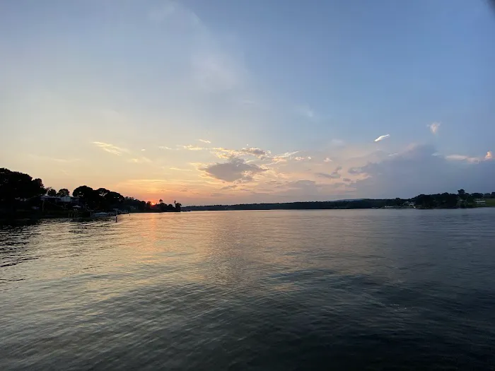 Lake Hickory RV Resort Picture 3