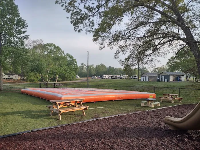Blake Farms Family RV Resort Picture 7