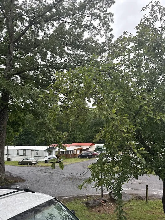 Wilkes Mobile Home Park Picture 3