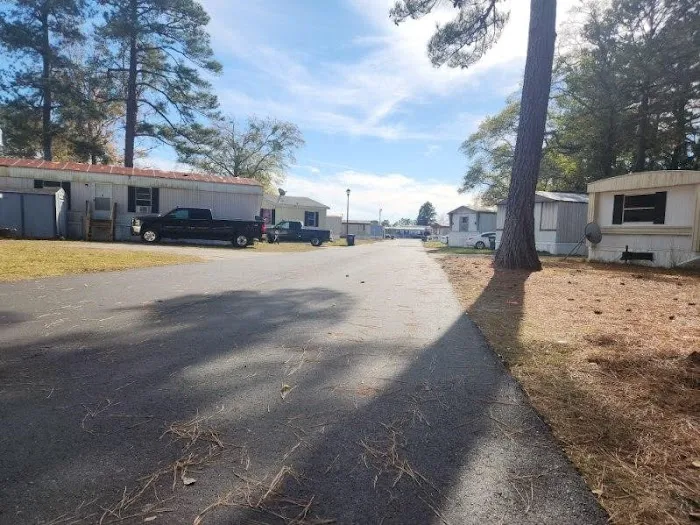 Country Squire Mobile Home Village Picture 8
