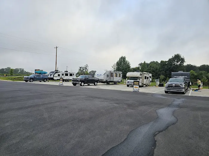 Love's RV Hookup Picture 4
