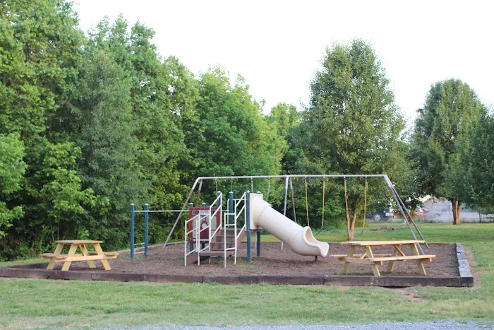Hometown RV Park Picture 7