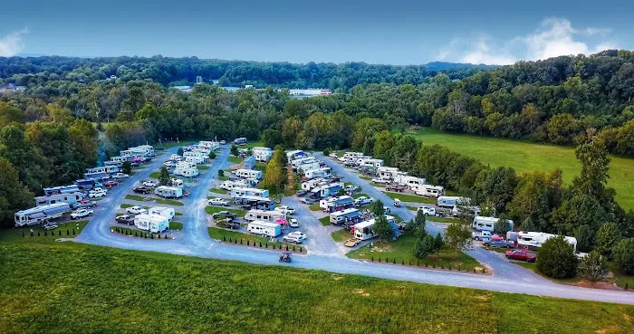 Hometown RV Park Picture 4