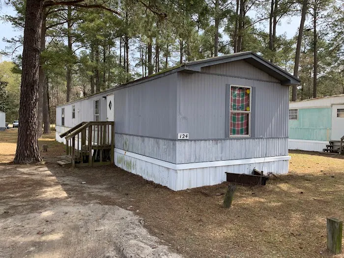 Long Leaf Mobile Home Park Picture 10